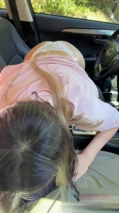 前几天在酒吧认识的极品白富美，今天开着雷克萨斯来车震
